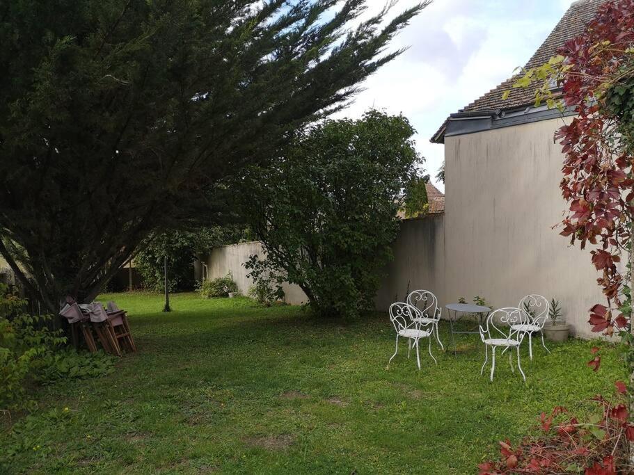 فيلا Au Coeur De Mortagne, Un Balcon Sur Le Perche المظهر الخارجي الصورة
